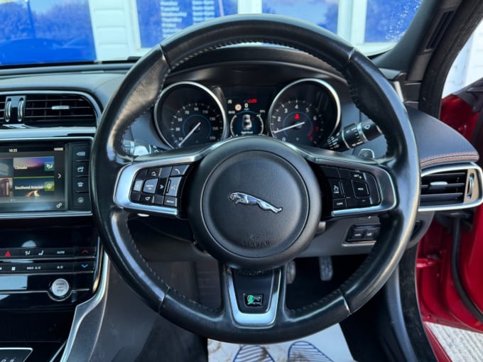 2025 Jaguar Xe