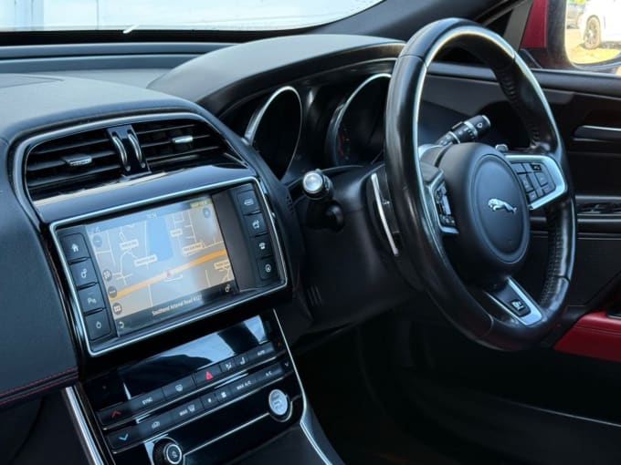 2025 Jaguar Xe