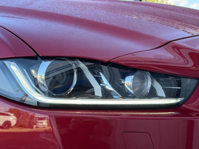2025 Jaguar Xe