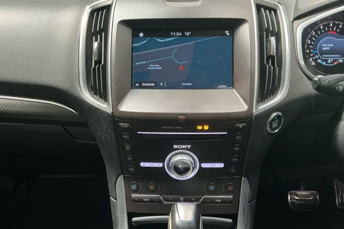 2025 Ford Edge
