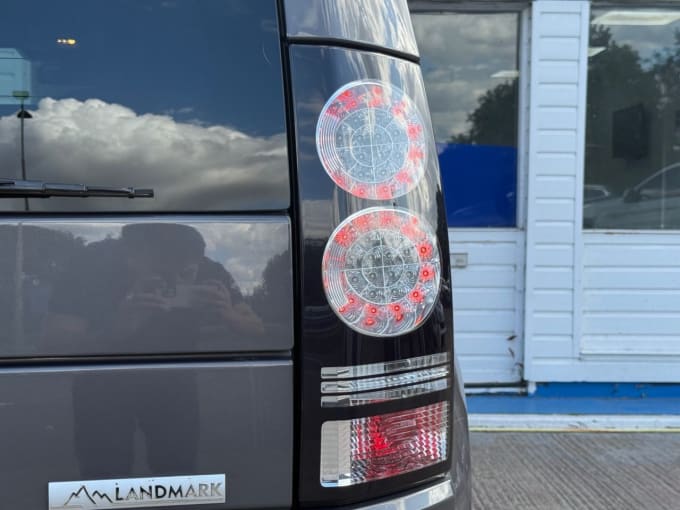 2025 Land Rover Discovery 4