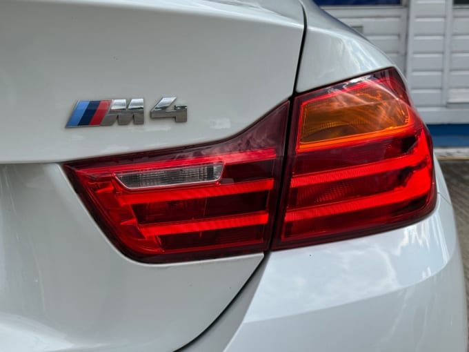 2025 BMW M4