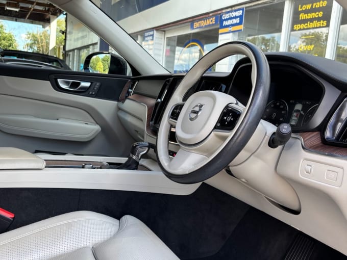 2025 Volvo Xc60