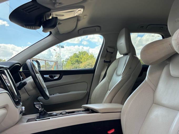 2025 Volvo Xc60