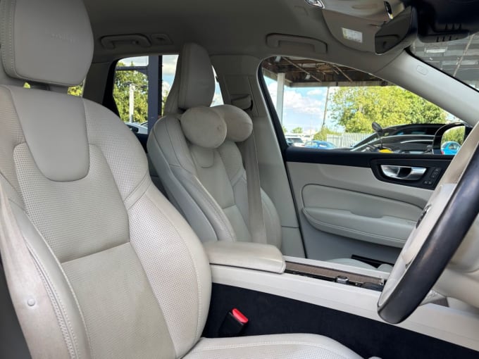 2025 Volvo Xc60