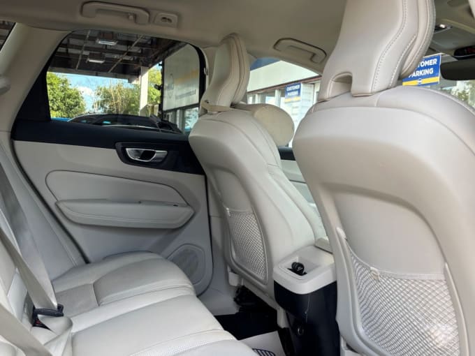 2025 Volvo Xc60