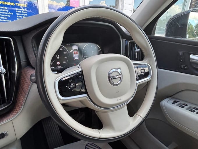2025 Volvo Xc60