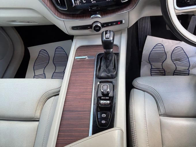 2025 Volvo Xc60