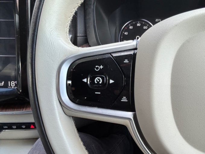 2025 Volvo Xc60