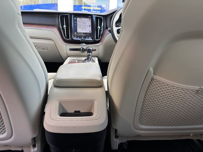 2025 Volvo Xc60