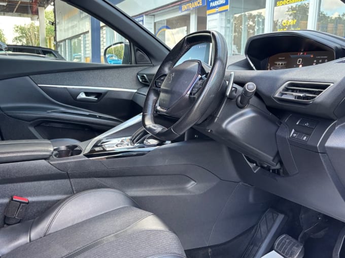2020 Peugeot 5008