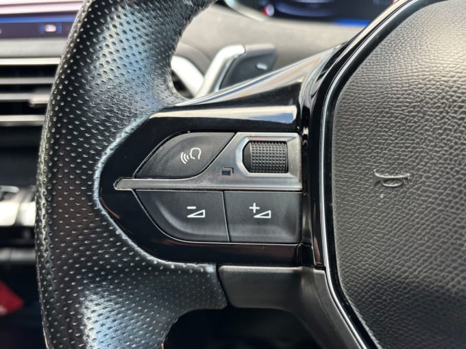 2020 Peugeot 5008