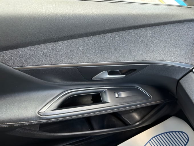 2020 Peugeot 5008