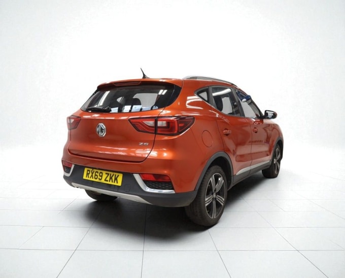 2025 Mg Mg Zs