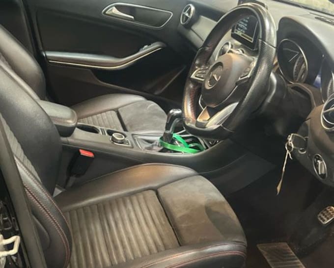2025 Mercedes-benz 180