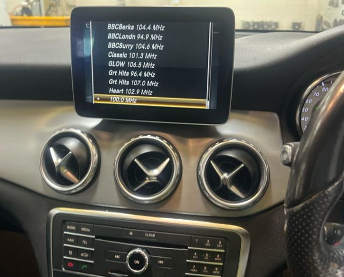 2025 Mercedes-benz 180