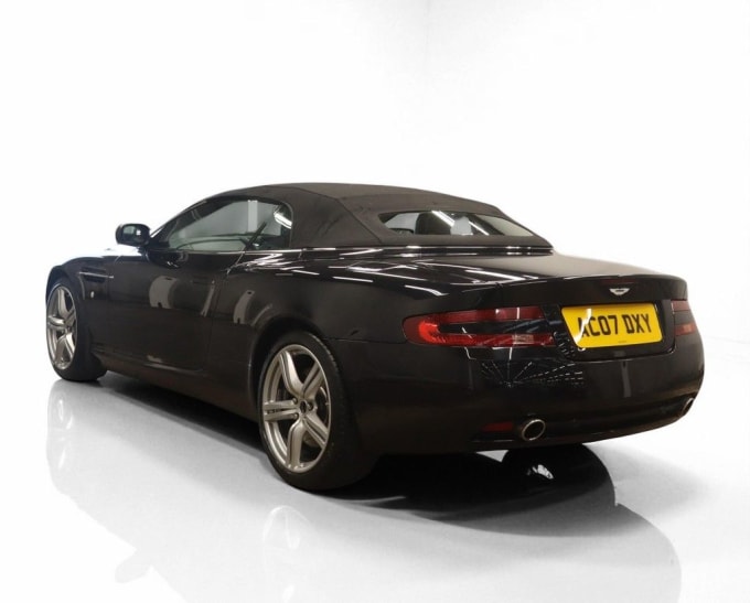 2025 Aston Martin Db9