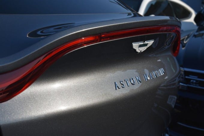 2025 Aston Martin Dbx
