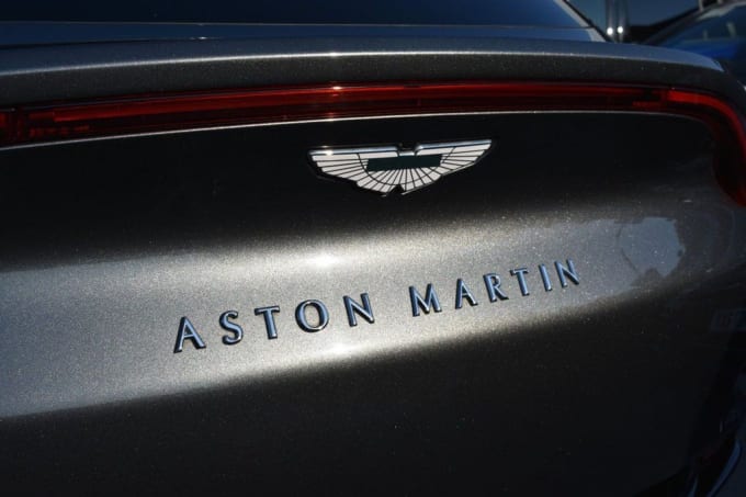2025 Aston Martin Dbx