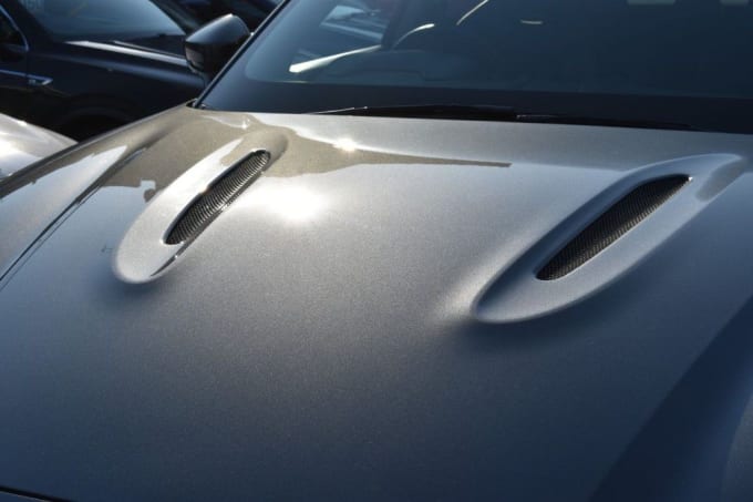 2025 Aston Martin Dbx