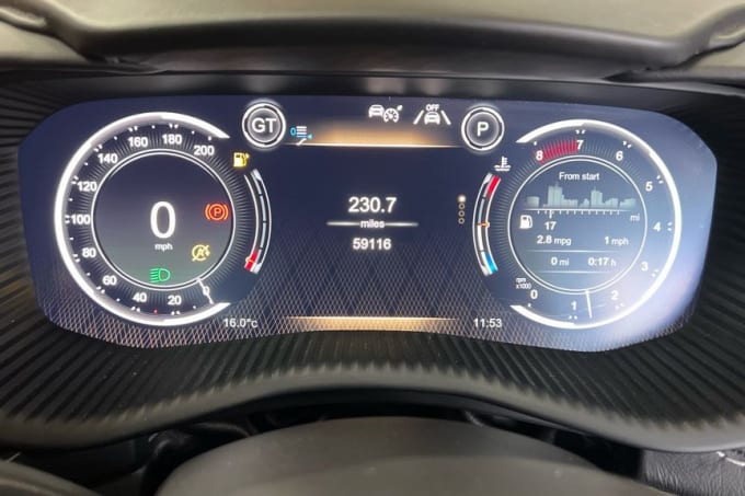 2025 Aston Martin Dbx