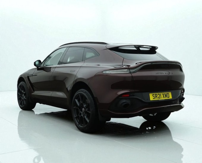 2025 Aston Martin Dbx