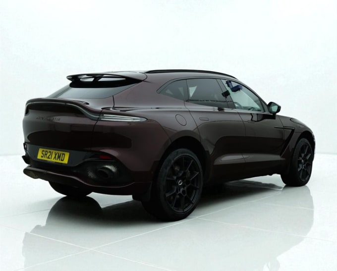2025 Aston Martin Dbx