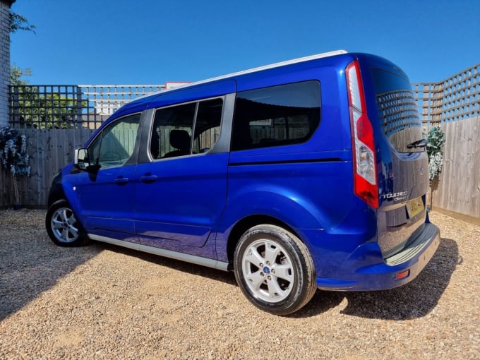 2025 Ford Grand Tourneo Connect