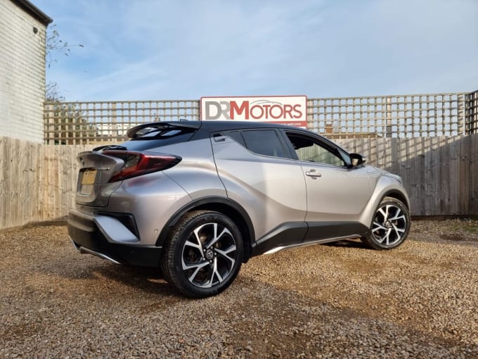 2025 Toyota C-hr