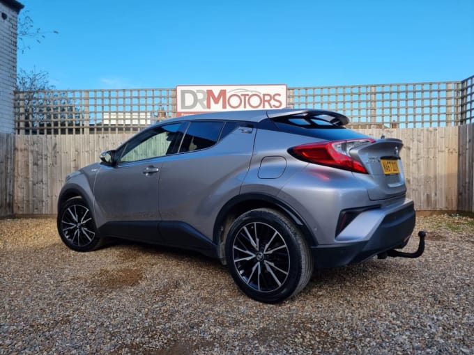 2025 Toyota C-hr