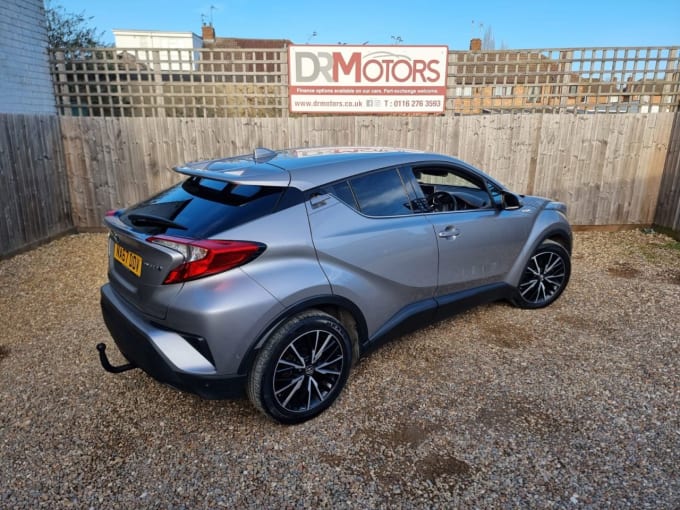 2025 Toyota C-hr