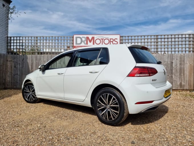 2025 Volkswagen Golf