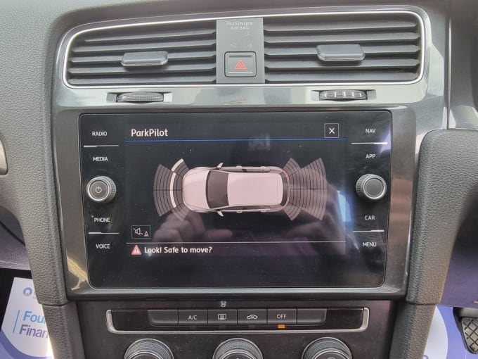 2025 Volkswagen Golf