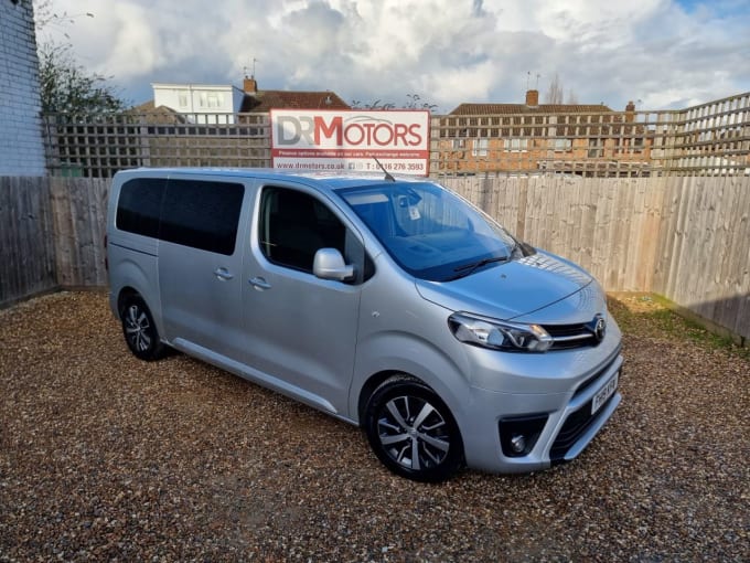 2025 Toyota Proace Verso