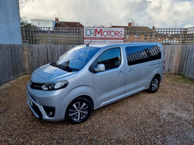 2025 Toyota Proace Verso