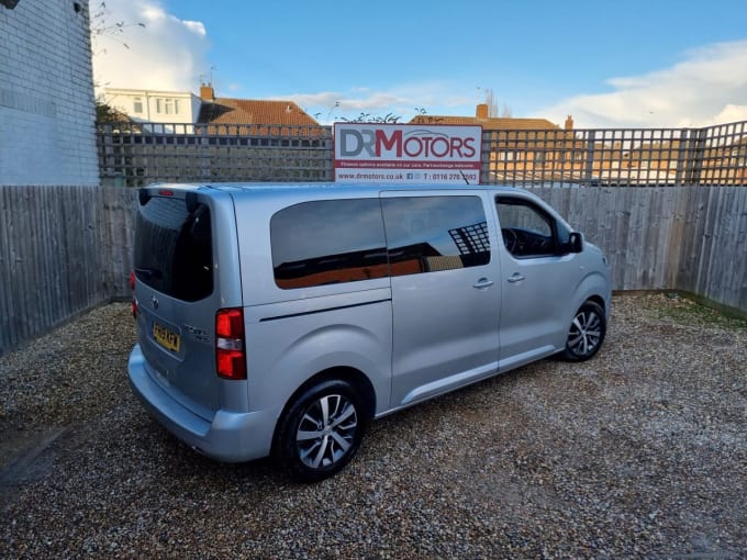 2025 Toyota Proace Verso