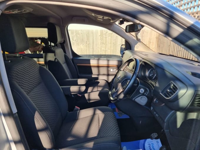 2025 Toyota Proace Verso