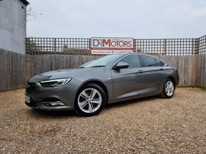 2025 Vauxhall Insignia