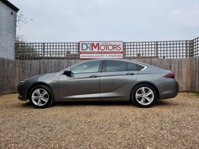 2025 Vauxhall Insignia