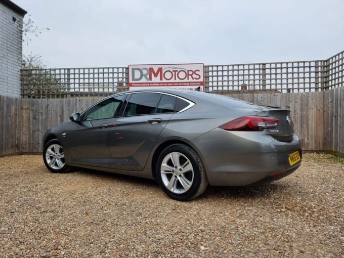 2025 Vauxhall Insignia