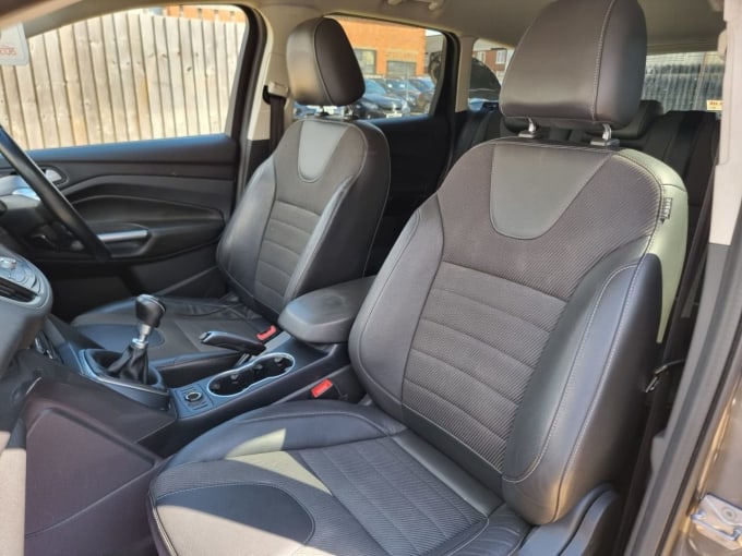 2025 Ford Kuga