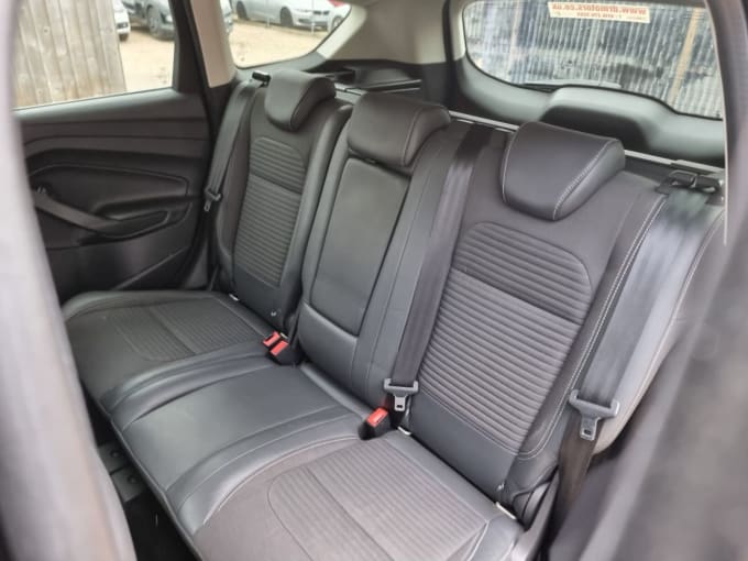 2025 Ford Kuga