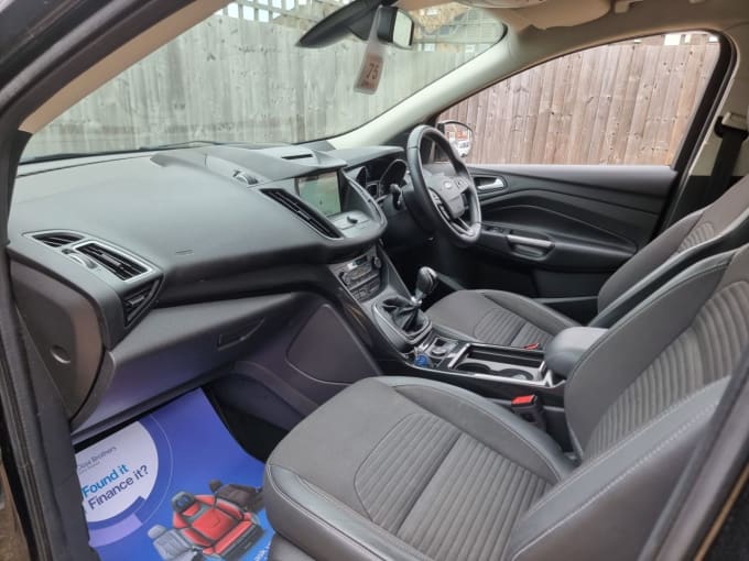 2025 Ford Kuga