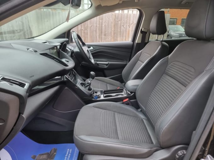 2025 Ford Kuga