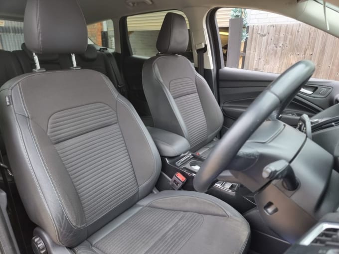 2025 Ford Kuga