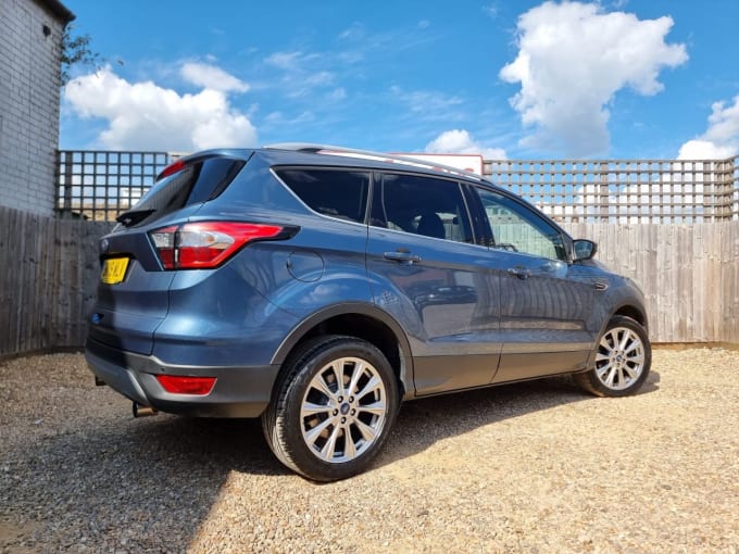 2025 Ford Kuga