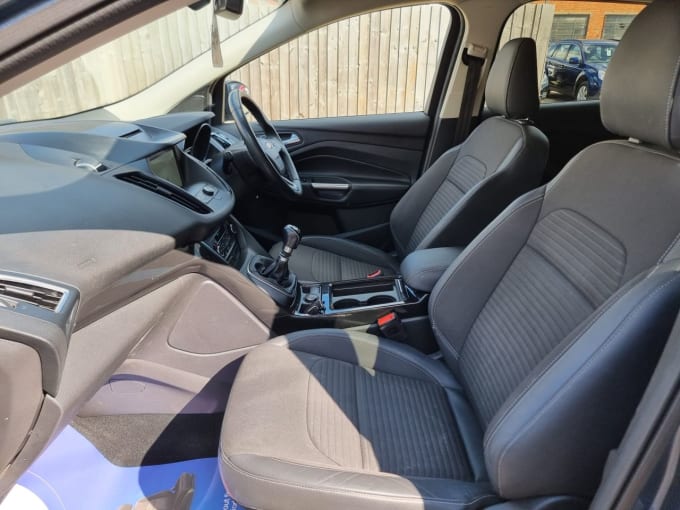 2025 Ford Kuga