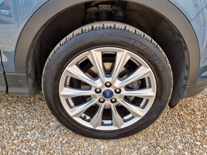 2025 Ford Kuga