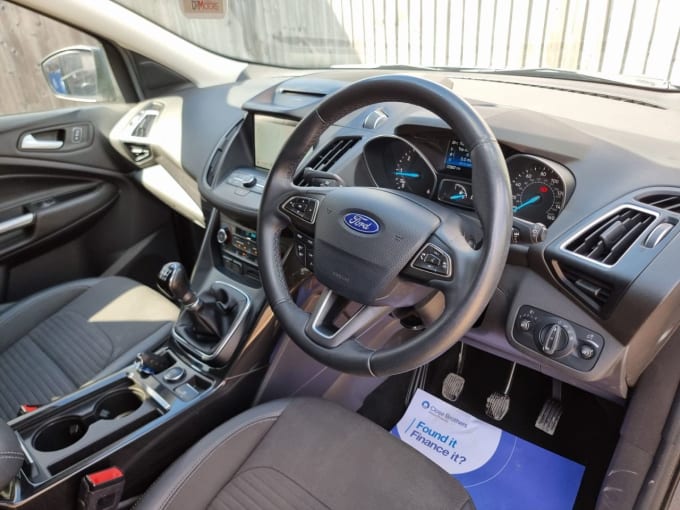 2025 Ford Kuga