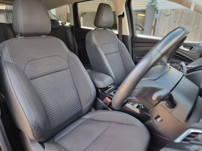2025 Ford Kuga